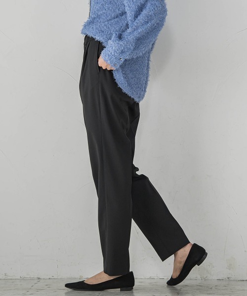 MAYSON GREY(メイソングレイ)の「ストレッチテーパードパンツ≪手洗い可能≫(その他パンツ・レディース・ブラック/ベージュ・M)」の18枚目の写真