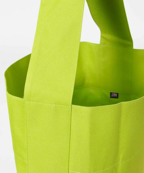 URBAN RESEARCH（アーバンリサーチ）の「Kaan　BUCKET TOTE WP（トートバッグ・メンズ・ブルー系その他/ブラック/イエロー系その他/グリーン系その他/オレンジ/ベージュ系その他/ブラック系その他/ブルー・FREE）」の12枚目の写真