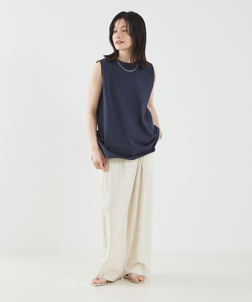 abahouse mavie（アバハウスマヴィ）の「バックスリットノースリ（Tシャツ/カットソー・レディース・ベージュ/ホワイト/ブラック/ネイビー・フリー）」の5枚目の写真