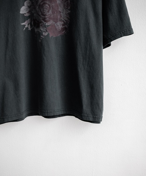 Rocky Monroe(ロッキーモンロー)の「オーバーサイズピグメント花柄プリント半袖Tシャツ(Tシャツ/カットソー・メンズ・チャコール/ブラック系/ブラック系1/ブラック系2/グレー系/グレー系1/グレー系2/ブラック・M/L)」の21枚目の写真