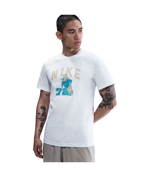 【バタフライスウォッシュ】Nike アーティストコラボTシャツ NIKE AS W NSW TEE BOXY VARSITY OBSIDIAN 22FA-I（ナイキ