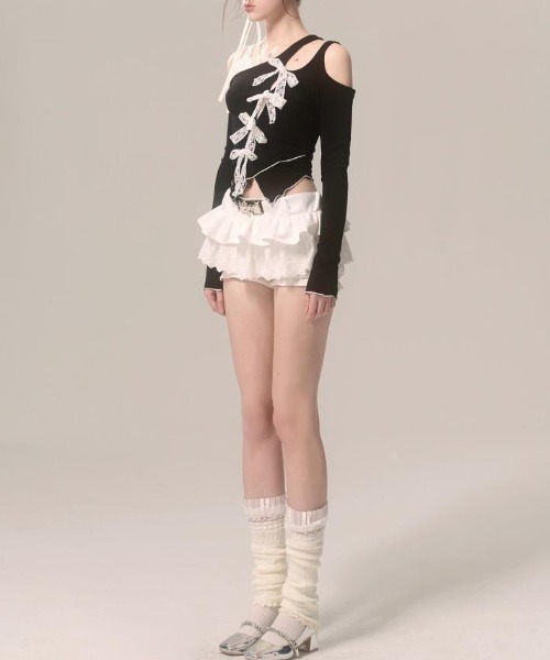 Achic(アシック)の「レースリボンアシメオープンショルダートップス(Tシャツ/カットソー・レディース・ブラック・M)」の5枚目の写真