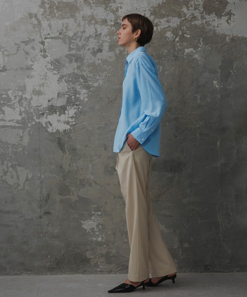 ADAM ET ROPE'（アダムエロペ）の「【EMOELLE】サンドシルクシャツ（シャツ/ブラウス・レディース・サックスブルー/ベージュ系その他・FREE）」の4枚目の写真