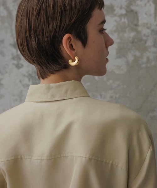 ADAM ET ROPE'（アダムエロペ）の「【EMOELLE】サンドシルクシャツ（シャツ/ブラウス・レディース・サックスブルー/ベージュ系その他・FREE）」の15枚目の写真