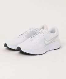 NIKE(�i�C�L)�́sNIKE�tRUN DEFY(�X�j�[�J�[)