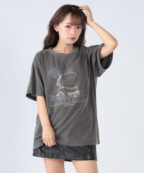 CECIL McBEE（セシルマクビー）の「CATプリントTシャツ（Tシャツ/カットソー・レディース・グレー/ブラック/チャコールグレー・LARGE/MEDIUM）」の2枚目の写真
