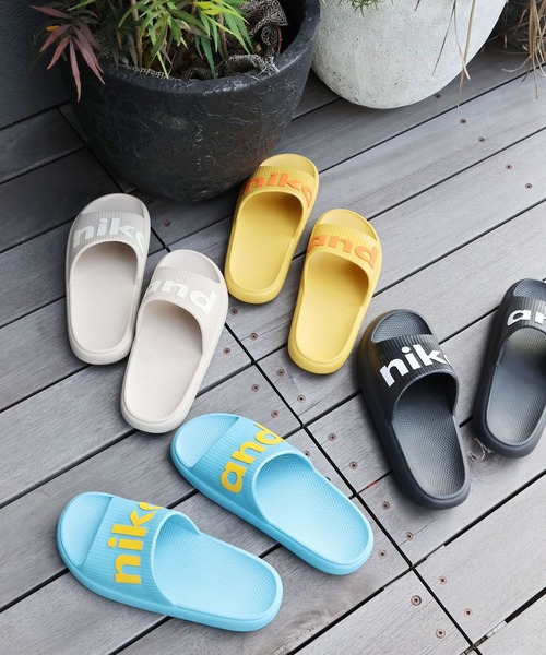 niko and...(ニコアンド)の「オリジナル ニコロゴシャワーサンダル(サンダル・レディース・ブラック/アイボリー/サックスブルー/イエロー・MEDIUM/LARGE)」の5枚目の写真