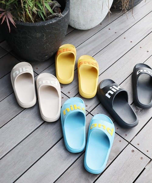 niko and...(ニコアンド)の「オリジナル ニコロゴシャワーサンダル(サンダル・レディース・ブラック/アイボリー/サックスブルー/イエロー・MEDIUM/LARGE)」の6枚目の写真