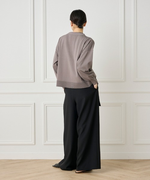 INED（イネド）の「1/28 Good Mood Vネックカーディガン（カーディガン/ボレロ・レディース・ネイビー/オフホワイト/カーキ/オレンジ・9号）」の14枚目の写真