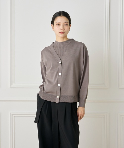 INED（イネド）の「1/28 Good Mood Vネックカーディガン（カーディガン/ボレロ・レディース・ネイビー/オフホワイト/カーキ/オレンジ・9号）」の15枚目の写真