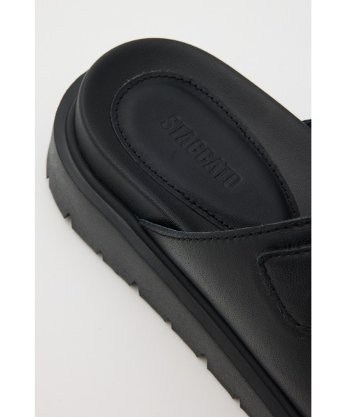 STACCATO（スタッカート）の「サニーバックルコンフォートサンダル（サンダル・レディース・ブラック/ホワイト・22.5cm/23.5cm/24.5cm/23.0cm/24.0cm）」の12枚目の写真