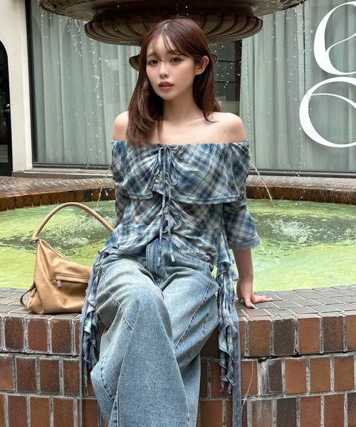 RAY CASSIN（レイカズン）の「【チェック/レース】5分袖チュールプリントオフショルブラウス（シャツ/ブラウス・レディース・ベージュ系その他2/ブラック系その他2/ブルー系その他2/ブラック/ベージュ・FREE）」の5枚目の写真