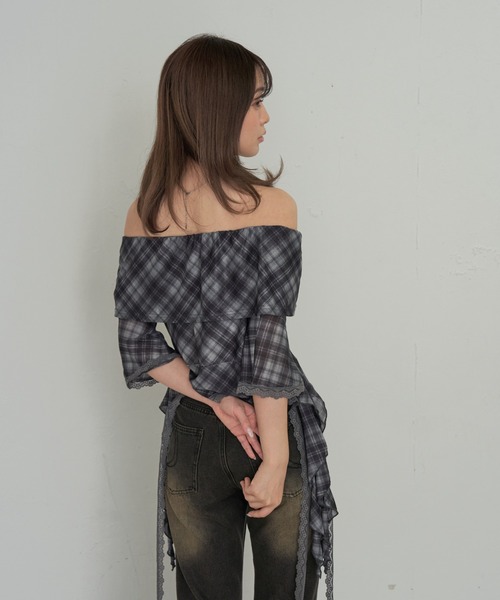 RAY CASSIN（レイカズン）の「【チェック/レース】5分袖チュールプリントオフショルブラウス（シャツ/ブラウス・レディース・ベージュ系その他2/ブラック系その他2/ブルー系その他2/ブラック/ベージュ・FREE）」の7枚目の写真