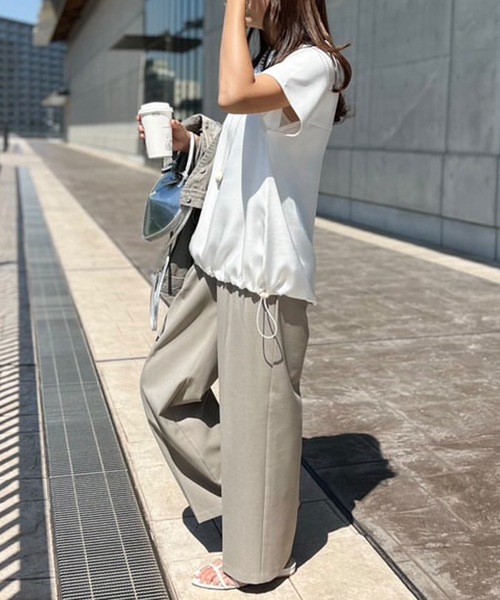Emma Taylor（エマテイラー）の「ライトダンボールサテンドッキングショートスリーブプルオーバー（Tシャツ/カットソー・レディース・ベージュ/ホワイト/ブラック・FREE）」の6枚目の写真