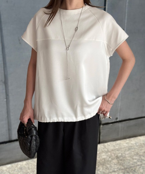 Emma Taylor（エマテイラー）の「ライトダンボールサテンドッキングショートスリーブプルオーバー（Tシャツ/カットソー・レディース・ベージュ/ホワイト/ブラック・FREE）」の22枚目の写真
