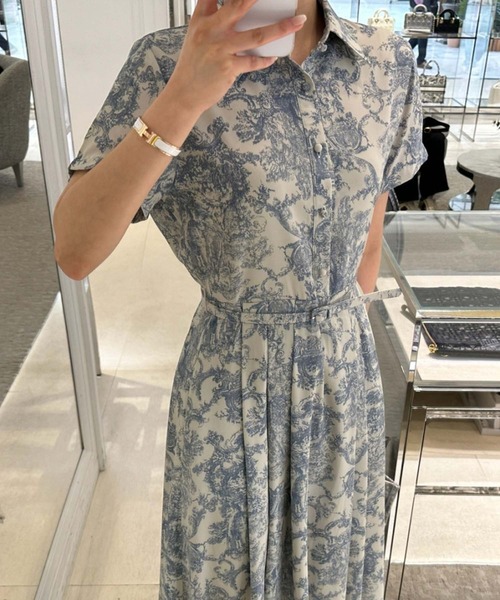 Doula Doula(ドゥーラドゥーラ)の「トワルドジュイ風ベルト付きシャツワンピース(ワンピース・レディース・ブラック/ブルー・FREE)」の11枚目の写真