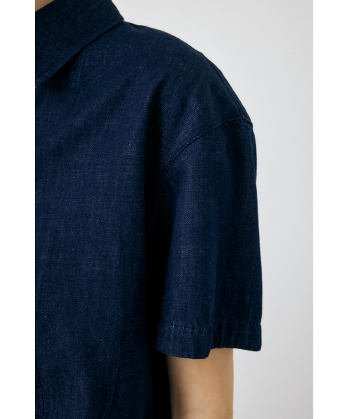 MOUSSY(マウジー)の「【セットアップ対応】DENIM CROP シャツ(シャツ/ブラウス・レディース・ブルー/ワンウォッシュ・FREE)」の6枚目の写真