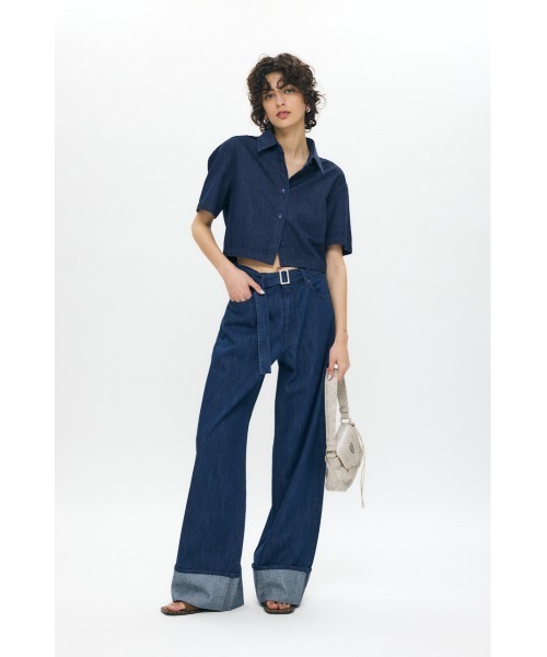 MOUSSY(マウジー)の「【セットアップ対応】DENIM CROP シャツ(シャツ/ブラウス・レディース・ブルー/ワンウォッシュ・FREE)」の3枚目の写真