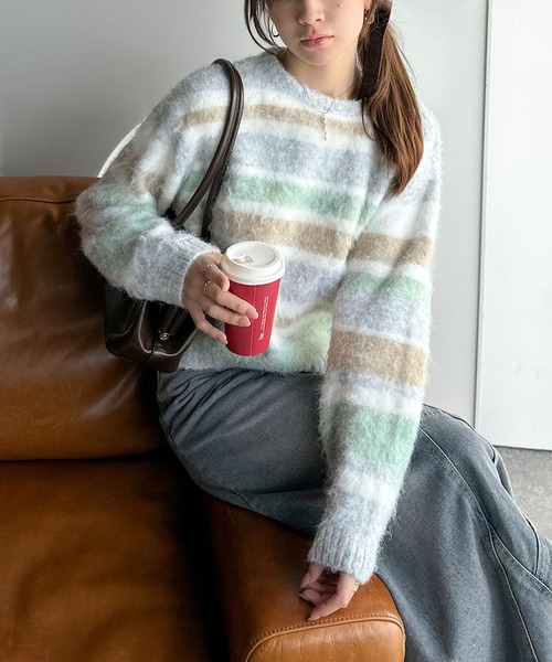 mily bilet(ミウィビレット)の「【mily bilet】カラフルミックスで視線釘付け。マルチボーダーシャギーニットプルオーバー(長袖)(ニット/セーター・レディース・アイボリー/ブルー/パープル・SMALL/MEDIUM/LARGE/X-LARGE)」の8枚目の写真
