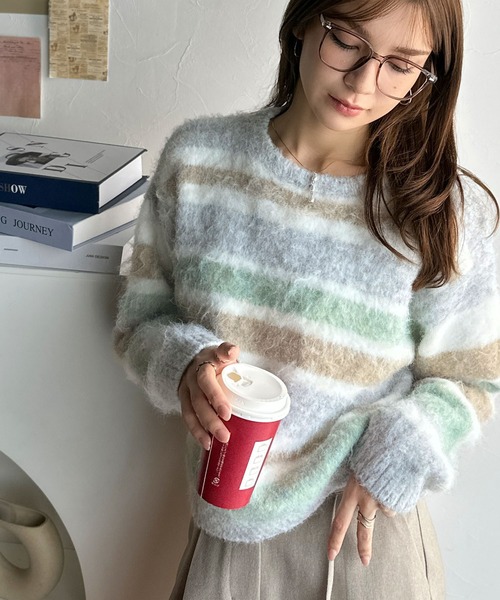 mily bilet(ミウィビレット)の「【mily bilet】カラフルミックスで視線釘付け。マルチボーダーシャギーニットプルオーバー(長袖)(ニット/セーター・レディース・アイボリー/ブルー/パープル・SMALL/MEDIUM/LARGE/X-LARGE)」の5枚目の写真
