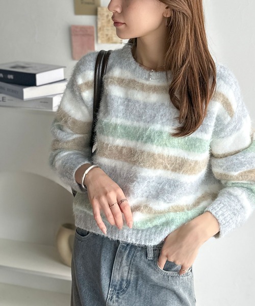 mily bilet(ミウィビレット)の「【mily bilet】カラフルミックスで視線釘付け。マルチボーダーシャギーニットプルオーバー(長袖)(ニット/セーター・レディース・アイボリー/ブルー/パープル・SMALL/MEDIUM/LARGE/X-LARGE)」の7枚目の写真