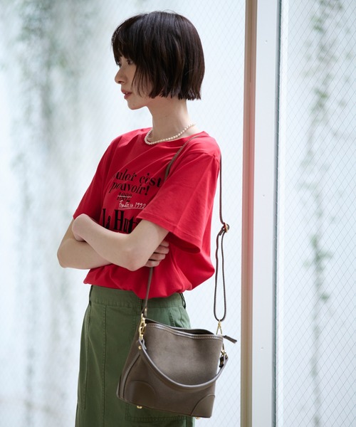AULENTTI(オウレンティ)の「【AULENTTI/オウレンティ】2WAY スウェードワンハンドルミニバッグ / ショルダーバッグ【WEB限定】(ショルダーバッグ・レディース・グレイッシュベージュ/スミクロ・フリー)」の3枚目の写真
