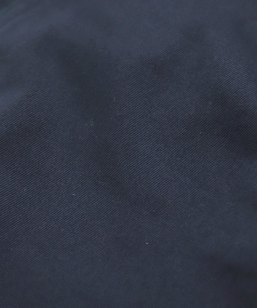 OMNIGOD（オムニゴッド）の「[OMNIGOD womens / オムニゴッド] 30/2ウエポン ルーズイージーチノトラウザー（チノパンツ・レディース・ベージュ/ネイビー・1/0）」の17枚目の写真