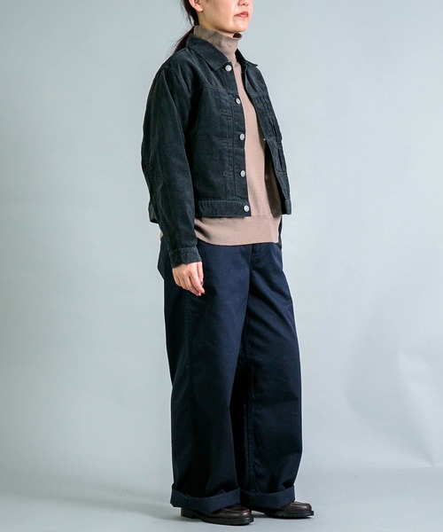 OMNIGOD（オムニゴッド）の「[OMNIGOD womens / オムニゴッド] 30/2ウエポン ルーズイージーチノトラウザー（チノパンツ・レディース・ベージュ/ネイビー・1/0）」の5枚目の写真
