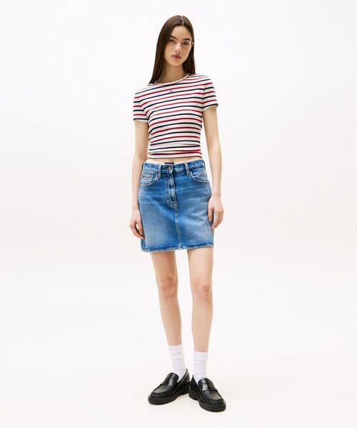 tommy jeans(トミー ジーンズ)の「スリムエッセンシャルリブショートスリーブTシャツ(Tシャツ/カットソー・レディース・マルチ/ブラック/レッド・MEDIUM/SMALL/LARGE/X-SMALL)」の15枚目の写真