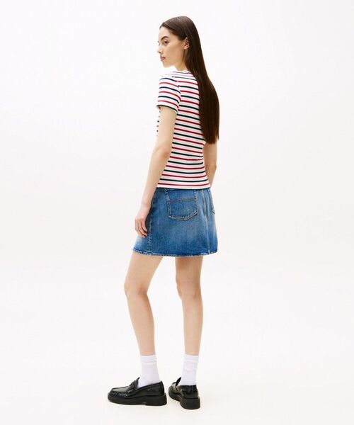 tommy jeans(トミー ジーンズ)の「スリムエッセンシャルリブショートスリーブTシャツ(Tシャツ/カットソー・レディース・マルチ/ブラック/レッド・MEDIUM/SMALL/LARGE/X-SMALL)」の16枚目の写真