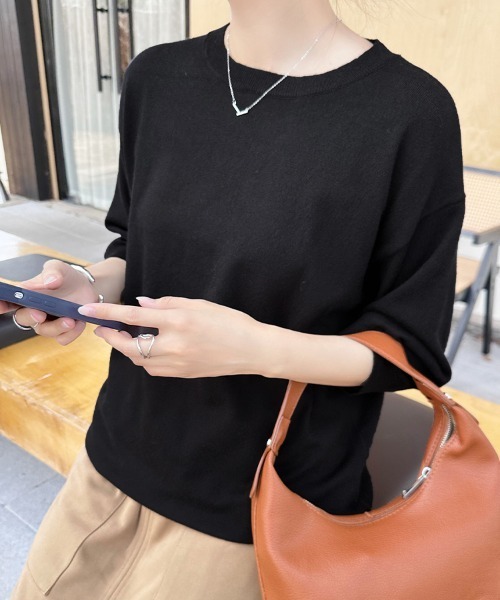 ONEP STAR(ワンピスター)の「Vネック×ラウンドネックハイゲージ六分袖ニットトップス(ニット/セーター・レディース・グリーン系その他/ブルー系その他/グリーン系その他2/グリーン系その他3/ミント/パープル/モカ/ロイヤルブルー/ダークブルー/パープル系その他/ベージュ系その他/ワインレッド/グリーン/ブラウン/ブラック系その他/アイボリー系/ブラウン系その他2/グレー/ライトイエロー/ブラック/アイボリー/グレイッシュベージュ/オリーブ/グレー系その他/レッド系/ブラウン系その他/ブルー系その他2/イエロー系その他/チョコ/ライトベージュ/ダークパープル/ブラウン系その他3/ベージュ系その他2/パープル系その他2・FREE)」の4枚目の写真