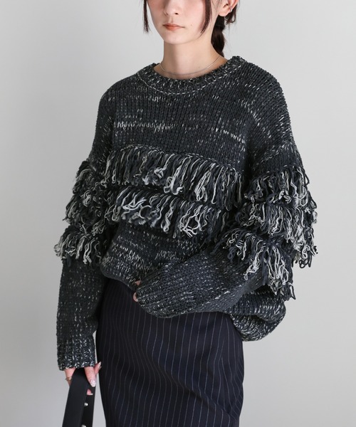 select MOCA（セレクトモカ）の「クルーネックミックスフリンジニットトップス（ニット/セーター・レディース・チャコールグレー/ブラウン/ライトグレー・FREE）」の11枚目の写真