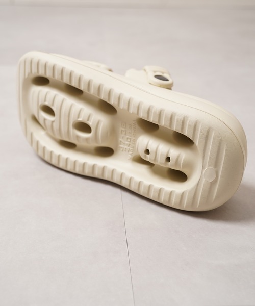 1111clothing（ワンフォークロージング）の「軽量 厚底サンダル / Lightweight thick-soled sandals（サンダル・レディース・オフホワイト/ブラック/ベージュ・L/M/S）」の18枚目の写真