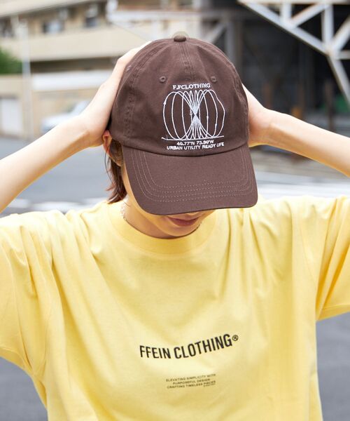 FFEIN（フェイン）の「【FFEIN(フェイン)】アートロゴ刺繍キャップ / 刺繍 深めキャップ（キャップ・メンズ・レッド/ブラウン/イエロー/ブラック/ブルー/ネイビー・FREE）」の2枚目の写真