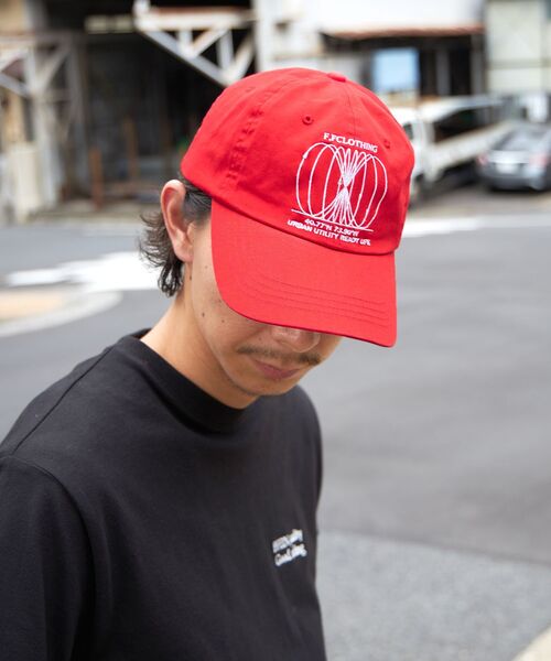 FFEIN（フェイン）の「【FFEIN(フェイン)】アートロゴ刺繍キャップ / 刺繍 深めキャップ（キャップ・メンズ・レッド/ブラウン/イエロー/ブラック/ブルー/ネイビー・FREE）」の6枚目の写真