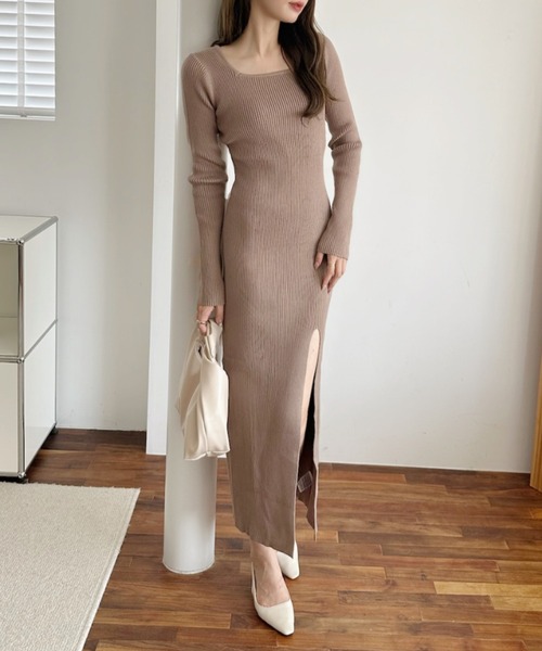 セール】スクエアネック フロント スリット 長袖 ニットワンピース