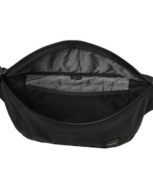 PORTER(ポーター)の「フラッシュ ウエストバッグ(L)(ボディバッグ/ウエストポーチ・メンズ・ブラック/ネイビー・FREE)」の15枚目の写真