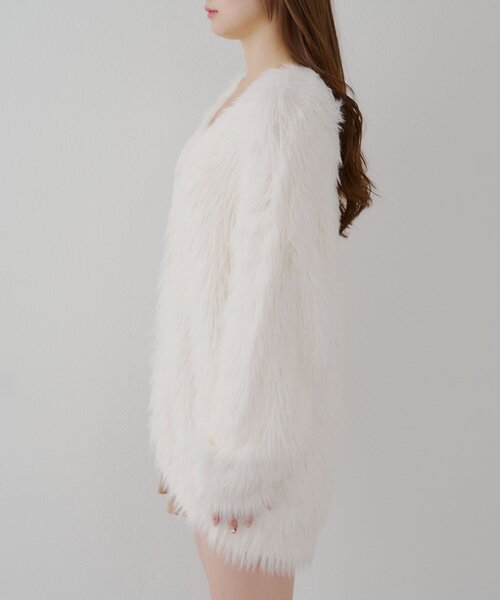 continuer de NICE CLAUP（コンティニューデナイスクラップ）の「フェザーBIGカーディガン（カーディガン/ボレロ・レディース・ベージュ/ピンク/オフホワイト/チャコールグレー・FREE）」の20枚目の写真