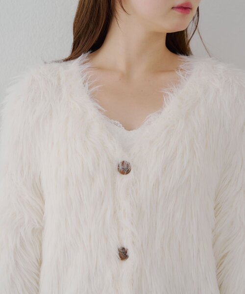 continuer de NICE CLAUP（コンティニューデナイスクラップ）の「フェザーBIGカーディガン（カーディガン/ボレロ・レディース・ベージュ/ピンク/オフホワイト/チャコールグレー・FREE）」の18枚目の写真