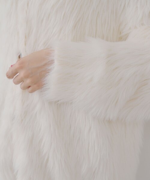 continuer de NICE CLAUP（コンティニューデナイスクラップ）の「フェザーBIGカーディガン（カーディガン/ボレロ・レディース・ベージュ/ピンク/オフホワイト/チャコールグレー・FREE）」の17枚目の写真