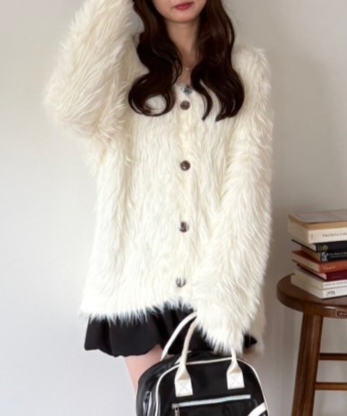 continuer de NICE CLAUP（コンティニューデナイスクラップ）の「フェザーBIGカーディガン（カーディガン/ボレロ・レディース・ベージュ/ピンク/オフホワイト/チャコールグレー・FREE）」の11枚目の写真