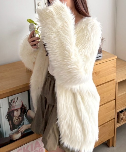 continuer de NICE CLAUP（コンティニューデナイスクラップ）の「フェザーBIGカーディガン（カーディガン/ボレロ・レディース・ベージュ/ピンク/オフホワイト/チャコールグレー・FREE）」の8枚目の写真