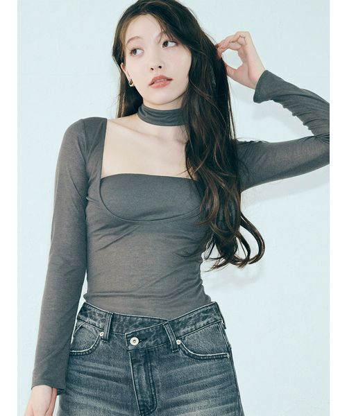 LILY BROWN（リリーブラウン）の「【LILY BROWN Lingerie】バンドゥ付き2wayボディスーツ（Tシャツ/カットソー・レディース・オフホワイト/チャコールグレー/ライトブルー・F）」の4枚目の写真