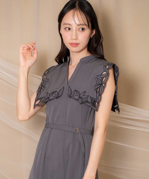NOELA（ノエラ）の「【15周年】カットワークカラーワンピース（ワンピース・レディース・ラベンダー/チャコールグレー・M/S）」の18枚目の写真