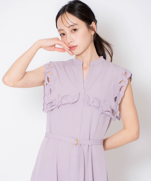 NOELA（ノエラ）の「【15周年】カットワークカラーワンピース（ワンピース・レディース・ラベンダー/チャコールグレー・M/S）」の12枚目の写真