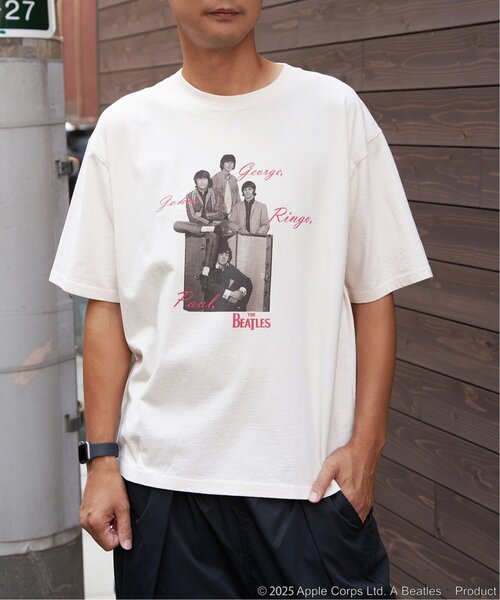 VENCEEXCHANGE(ヴァンスエクスチェンジ)の「THE BEATLES ザ ビートルズ Members sign Tシャツ(Tシャツ/カットソー・メンズ・オフホワイト/チャコール/ネイビー・M/L)」の1枚目の写真