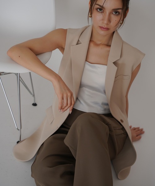 KINO THE KEI(キノザケイ)の「オーバー ショルダー ジレ KINO THE KEI(ベスト・レディース・ベージュ/モカ/ブラック・フリー)」の10枚目の写真