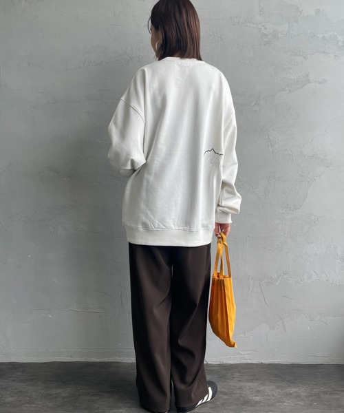 NANGA（ナンガ）の「[NANGA/ナンガ] 別注 バック刺繍ロゴ クルーネックスウェット（スウェット・レディース・ブラック/ホワイト・S/M/L）」の6枚目の写真
