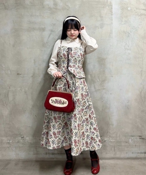 an another angelus（アンアナザーアンジェラス）の「フレームローズ刺繍クロップドがま口バッグ/fint フィント（ハンドバッグ・レディース・ボルドー/ブルーグリーン・FREE）」の9枚目の写真