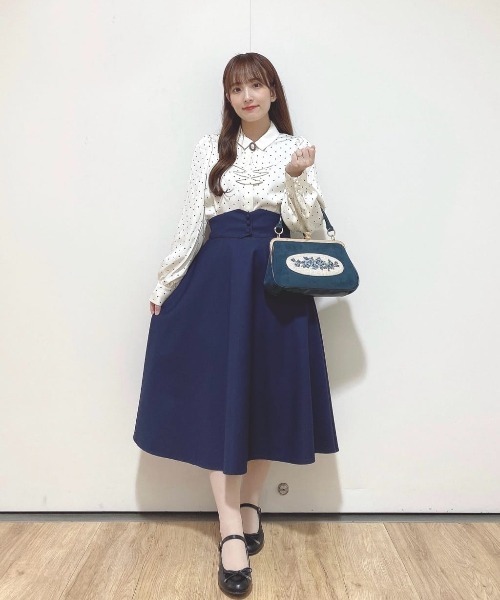 an another angelus（アンアナザーアンジェラス）の「フレームローズ刺繍クロップドがま口バッグ/fint フィント（ハンドバッグ・レディース・ボルドー/ブルーグリーン・FREE）」の6枚目の写真